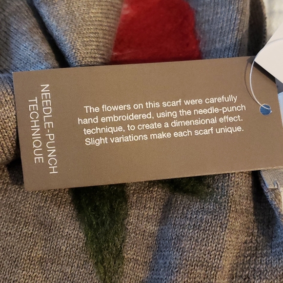 NWT J Jill Gorgeous Scarf w/Hand Embroidered Wool Flowers - Picture 5 of 8